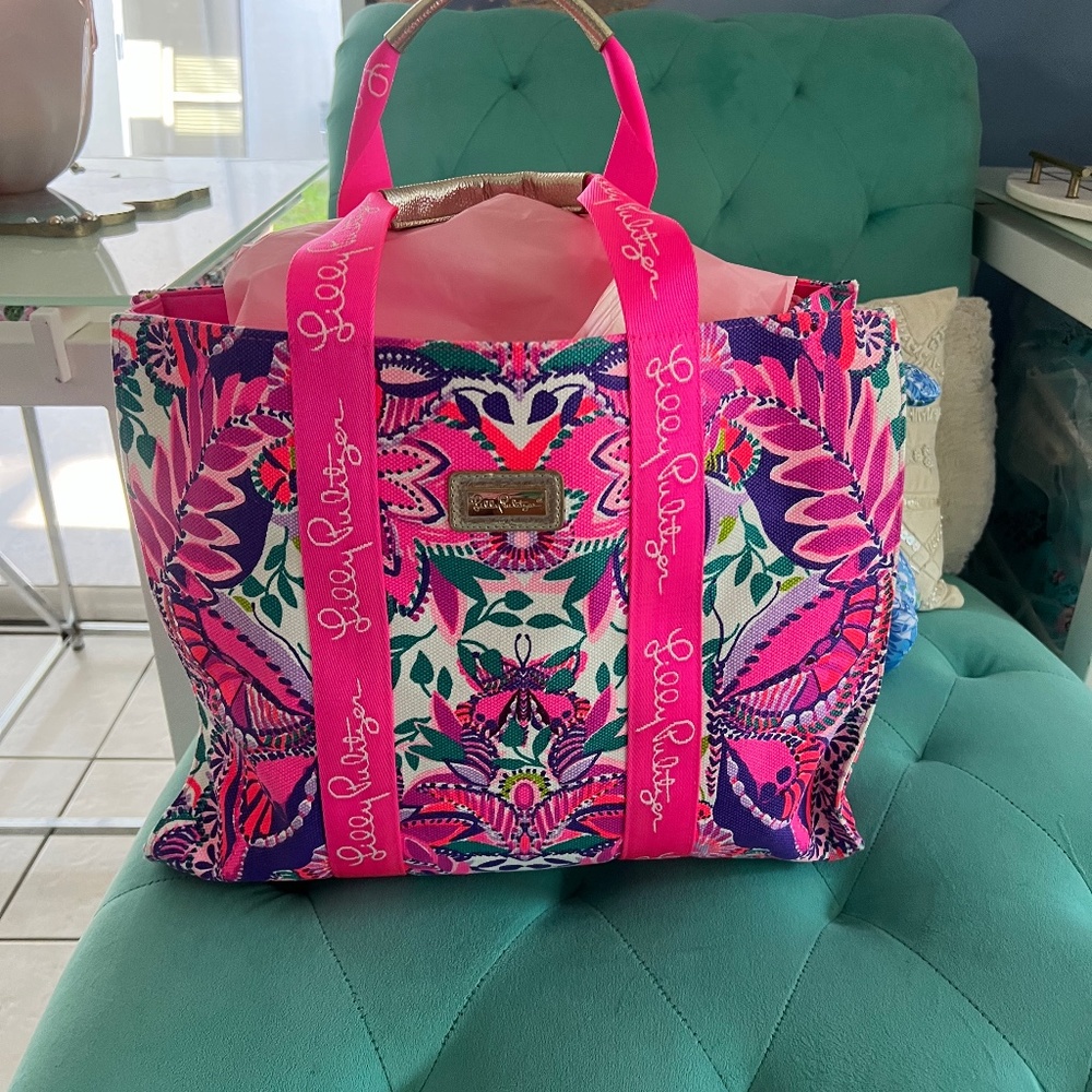 Lilly Pulitzer Butterfly tote 🦋